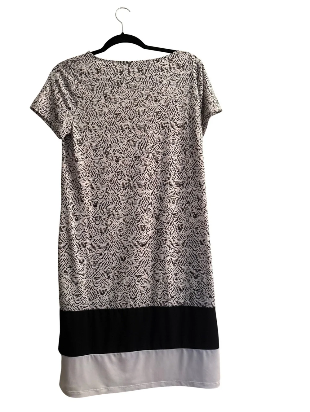 Ivanka Trump Short Sleeve Shift Dress with Color Block Hem S/P